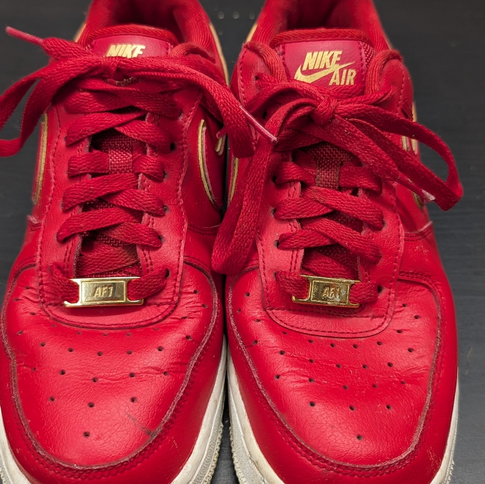 Nike Air Force 1 Low Red Gold Swoosh Women's Size 8